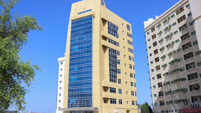 بلدية الشارقة تنجز أول مبنى سكني ضمن مشروع استبدال واجهات المباني القابلة للاحتراق