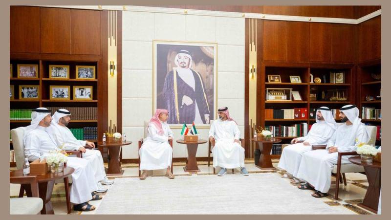 عمار بن حميد يستقبل سفير الكويت ويبحثان تعزيز العلاقات