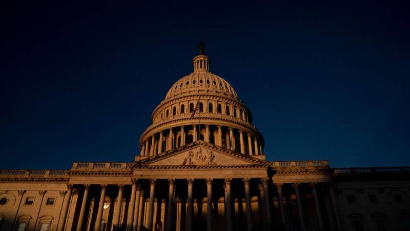 مجلس الشيوخ الأمريكي يوافق على مشروع قانون التمويل المؤقت لتجنب إغلاق الحكومة