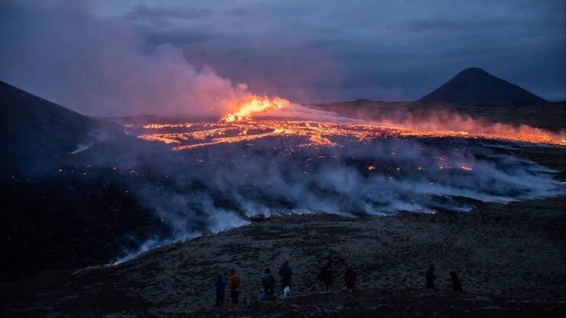 بعد إعلان الطوارئ.. رصد صوت بركان آيسلندا المرتقب
