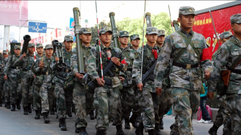 الجيش الصيني يجري تدريبات بالقرب من حدود ميانمار