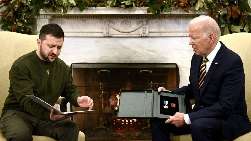 بايدن يدعو زيلينسكي لزيارته في البيت الأبيض الثلاثاء