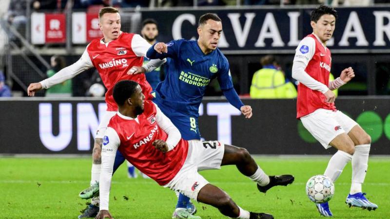 أيندهوفن على عتبة معادلة رقم تاريخي