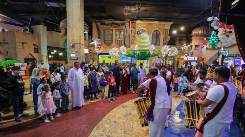 جانب من العروض الترفيهية