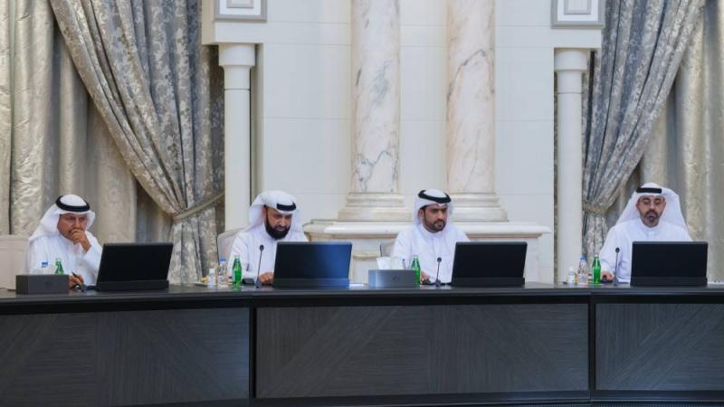برئاسة ولي العهد.. «التنفيذي» يطلع على إنجازات بلدية الشارقة