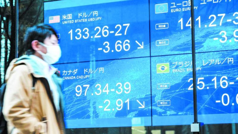 «نيكاي» الياباني يغلق عند أعلى مستوياته في 34 عاماً