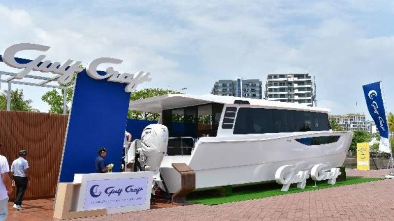 أحد القوارب المشاركة