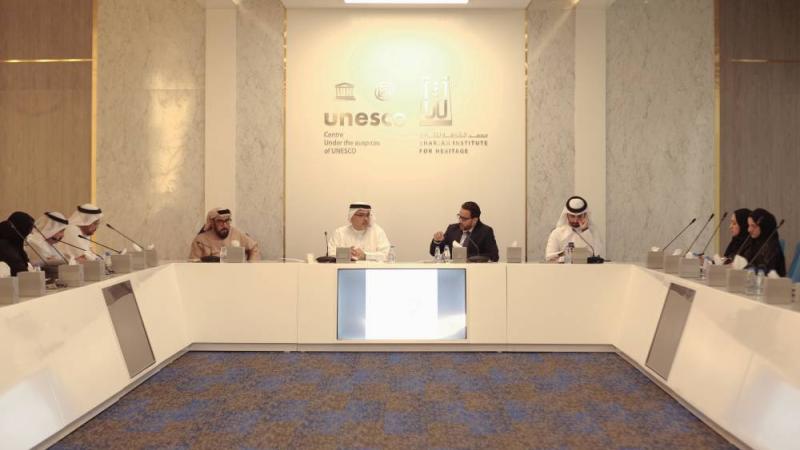 اجتماع تحضيري لإطلاق جائزة الشارقة الدولية للتراث