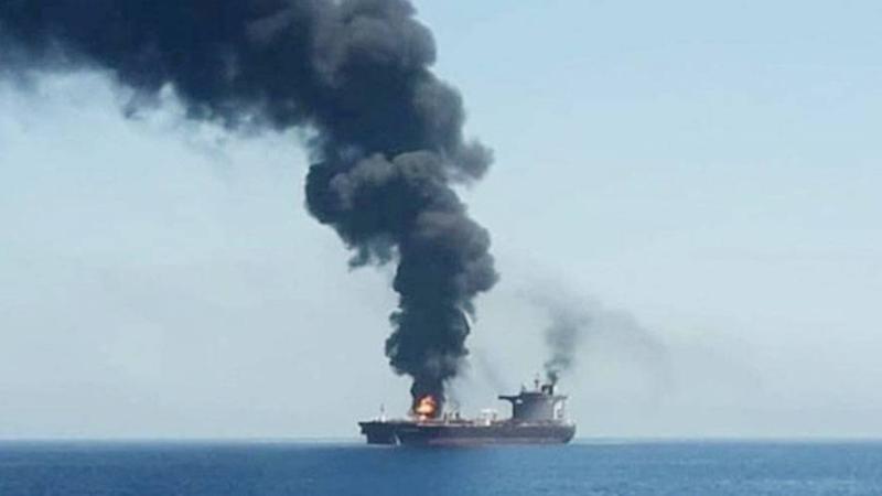 سفينة شحن مملوكة أمريكياً تبلغ عن تعرضها لهجومَين قبالة اليمن