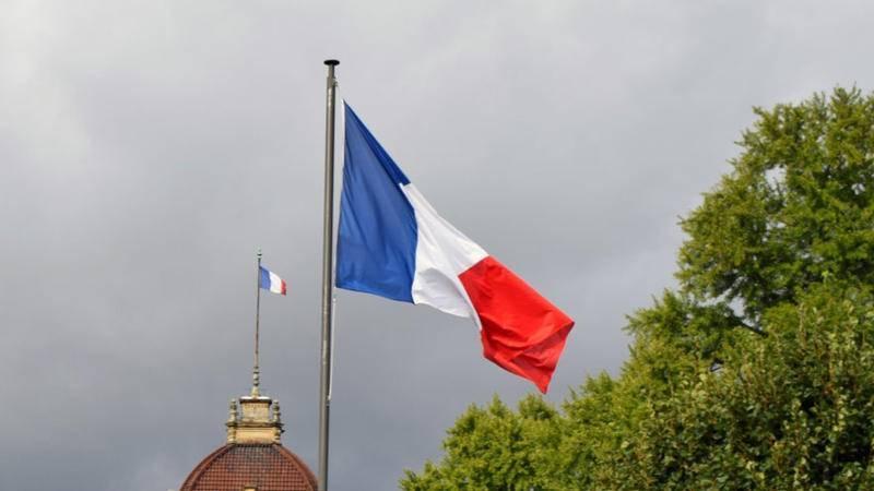 باريس تطالب بـ«تحقيق مستقلّ» في وفاة أليكسي نافالني