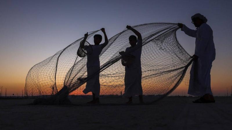 الظفرة البحري يصحب الأطفال إلى زمن الأجداد