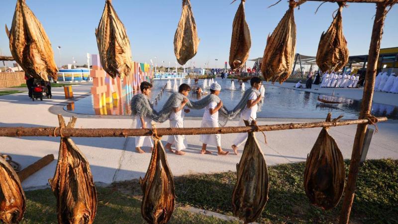 الظفرة البحري يصحب الأطفال إلى زمن الأجداد