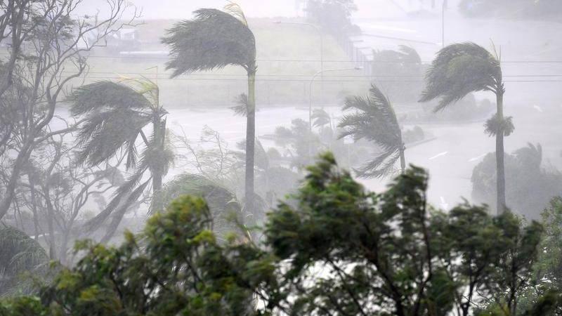 إعصار يحاصر 700 شخص في أقصى شمال أستراليا