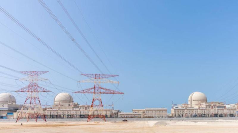 ربط المحطة الـ4 من محطات براكة للطاقة النووية بشبكة الكهرباء الرئيسية في الإمارات