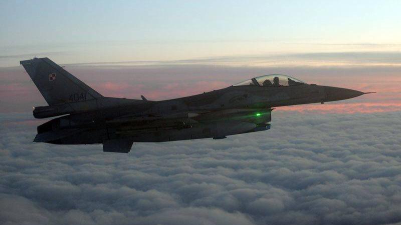بولندا تنشر طائرات في مجالها الجوي بعد ضربات روسية على أوكرانيا