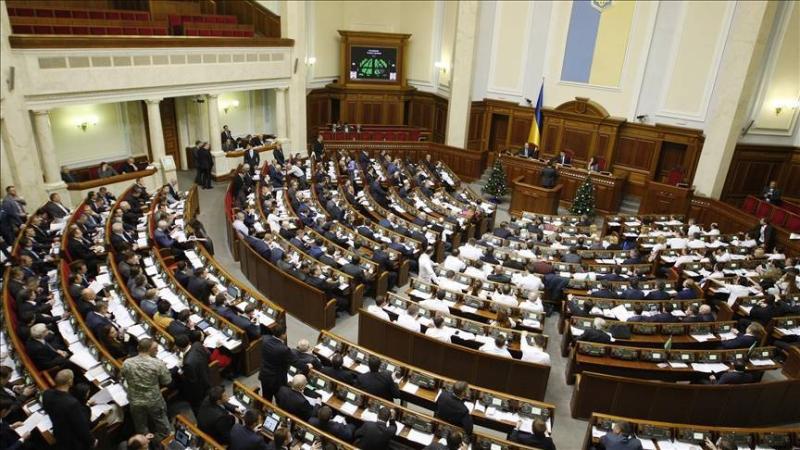 البرلمان الأوكراني يقر مشروع قانون حول التعبئة العسكرية