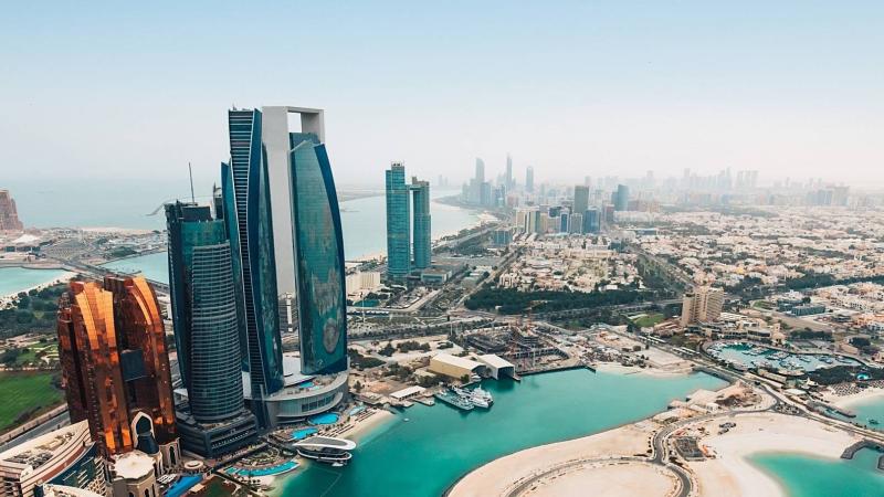 «أكسفورد إيكونوميكس»: 4.4% نمو اقتصاد الإمارات 2024
