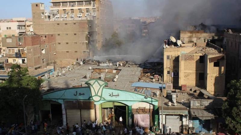 حريق مروع داخل مركز تجاري في مصر