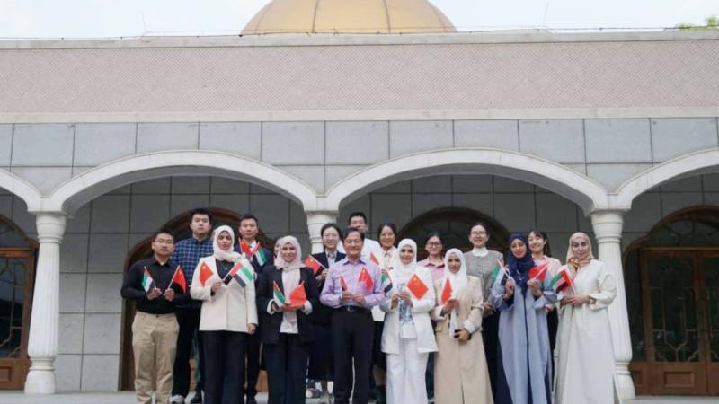 جامعة محمد بن زايد للعلوم الإنسانية في مؤتمر علمي بالصين