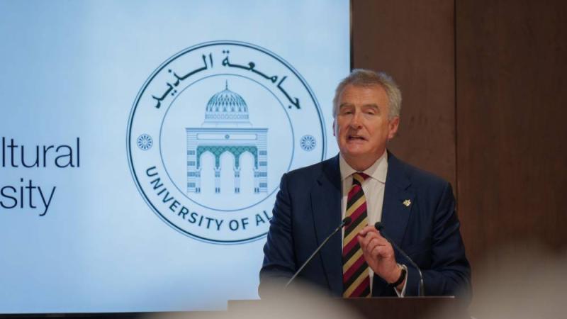 سلطان يوقع اتفاقية تعاون مع «الجامعة الملكية للزراعة» في المملكة المتحدة