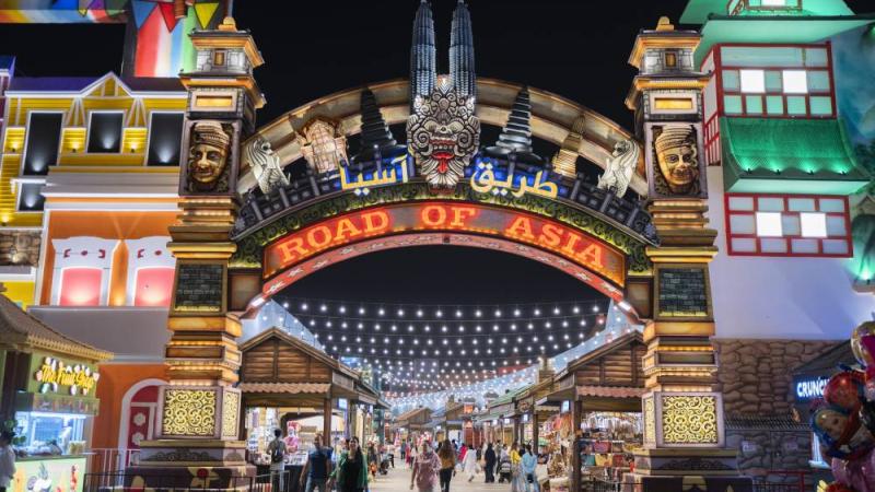 عروض غير مسبوقة في آخر 3 أيام للموسم الـ28 للقرية العالمية