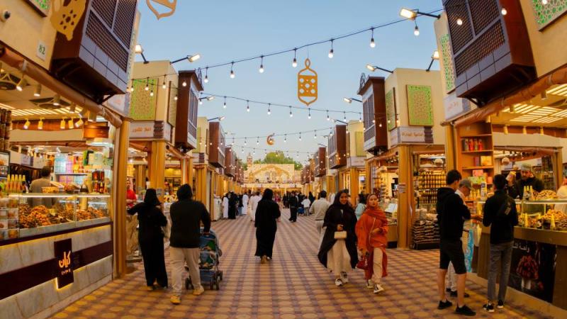 عروض غير مسبوقة في آخر 3 أيام للموسم الـ28 للقرية العالمية