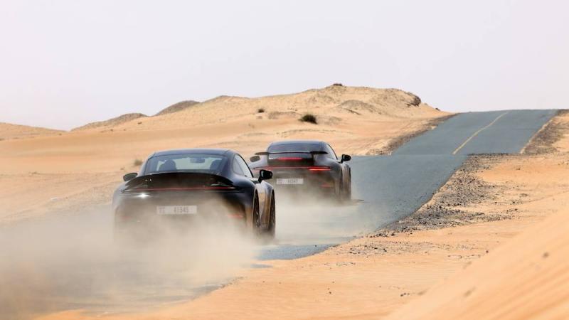 نجاح تطوير أول سيارة 911 بمحرك هجين