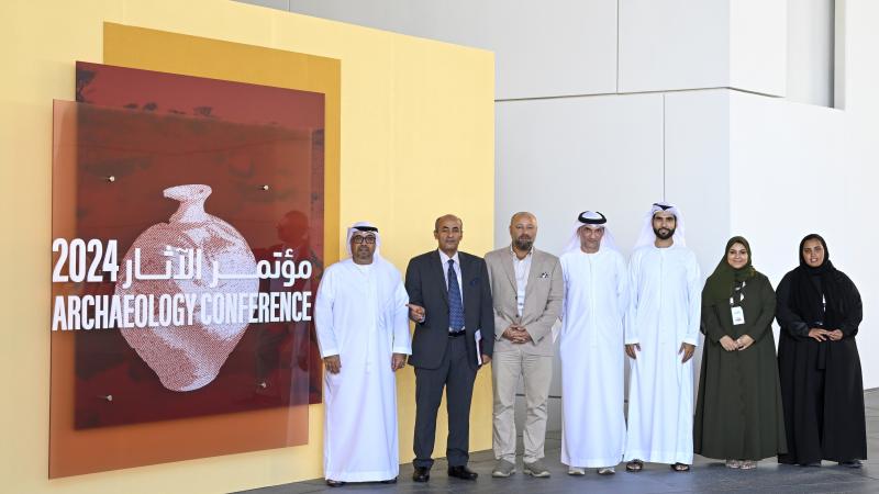 م.بدر آل علي والدكتور منصور بريك ومريم السويدي وزينب سالمين وحسن زين وجمال الصافي ومقداد مصطفى