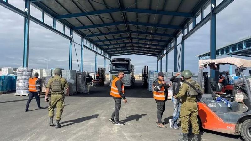 الأونروا تُعلق إدخال المساعدات إلى غزة عبر «كرم أبو سالم»