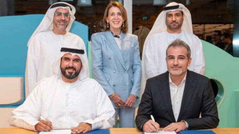 خلال التوقيع