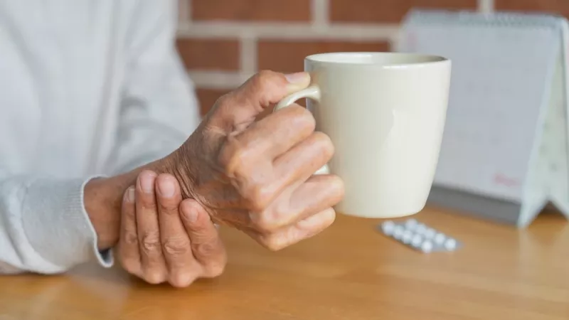 «معجزة» في الهند.. شفاء أول مريضة في العالم من مرض «باركنسون»