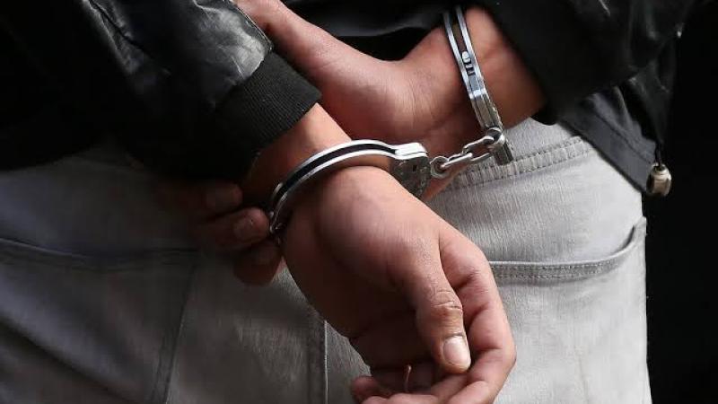 مصر.. القبض على شخصين جمعا مبلغاً كبيراً من تجارة السلاح والمخدرات