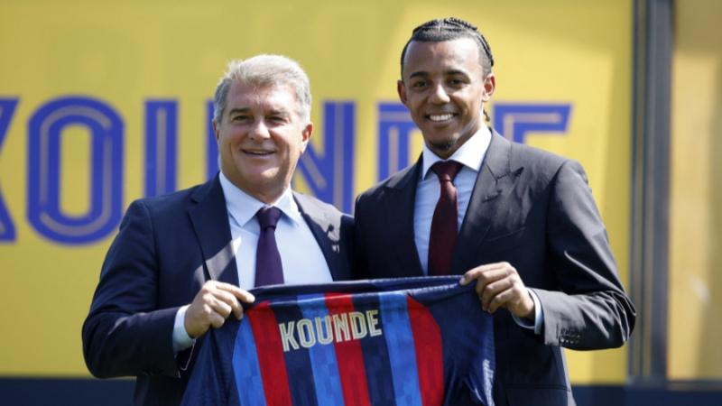 وكيل أعمال يرفع قضية على برشلونة بسبب كوندي