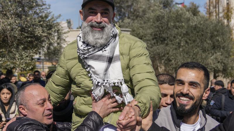 نقل 4 فلسطينيين أفرجت عنهم إسرائيل إلى المستشفى