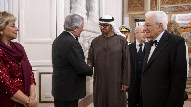محمد بن زايد يحضر مأدبة عشاء أقامها الرئيس الإيطالي تكريماً لسموه