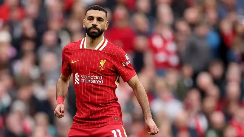 محمد صلاح يُتوج بجائزة أفضل لاعب في فبراير ويعادل كين وأجويرو