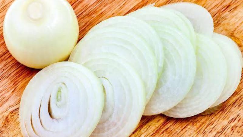 أضرار تناول البصل في السحور