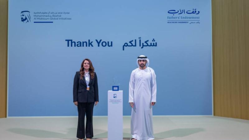 حمدان بن محمد يكرم مجموعة من المساهمين والشركاء في حملة «وقف الأب»