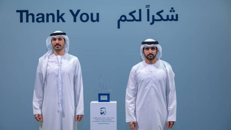 حمدان بن محمد يكرم مجموعة من المساهمين والشركاء في حملة «وقف الأب»