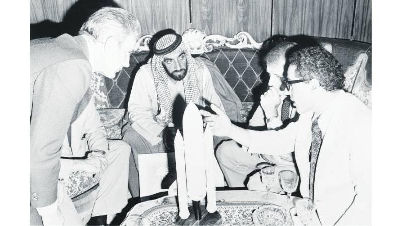 طموح زايد.. أصل الحكاية في معانقة الإمارات للفضاء