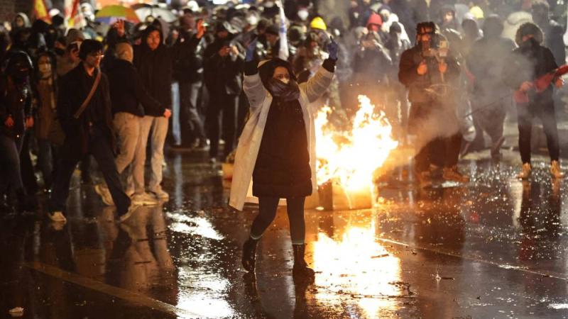 توقيف 343 شخصاً في احتجاجات ضد اعتقال رئيس بلدية إسطنبول