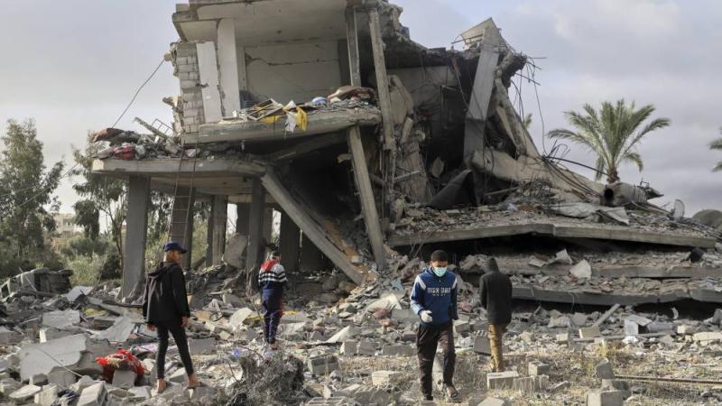 إسرائيل توسع هجومها البري على غزة.. و«حماس»: نصف الأسرى في مناطق طُلب إخلاؤها
