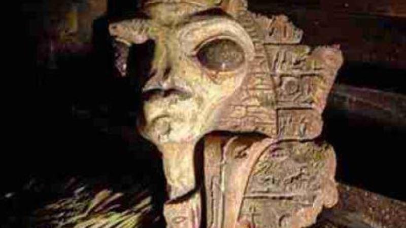 تمثال عمره 7 آلاف عام يشبه كائناً فضائياً يُثير دهشة علماء الآثار في الكويت