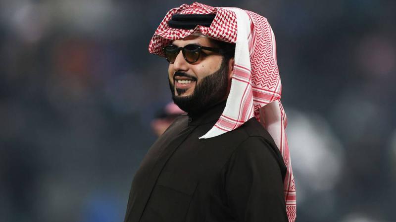 تركي آل الشيخ يتولى رئاسة الاتحاد السعودي للملاكمة