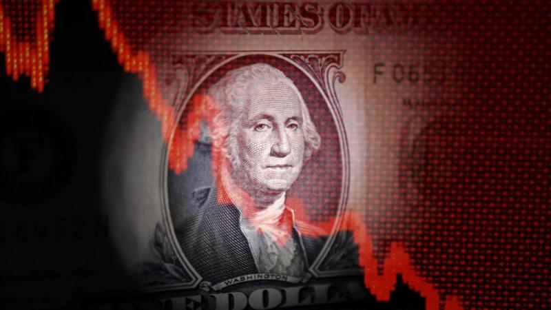  الدولار يعيش أسوأ 100 يوم منذ «صدمة نيكسون»