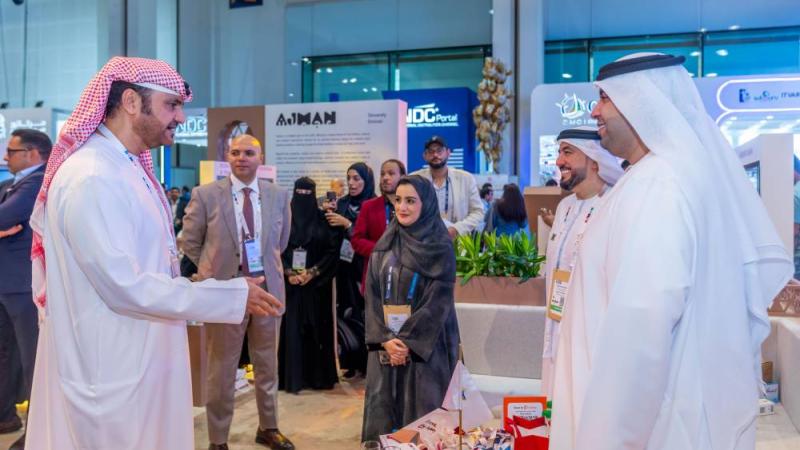 مشاركة مميزة لغرفة عجمان  في معرض سوق السفر العربي 2025