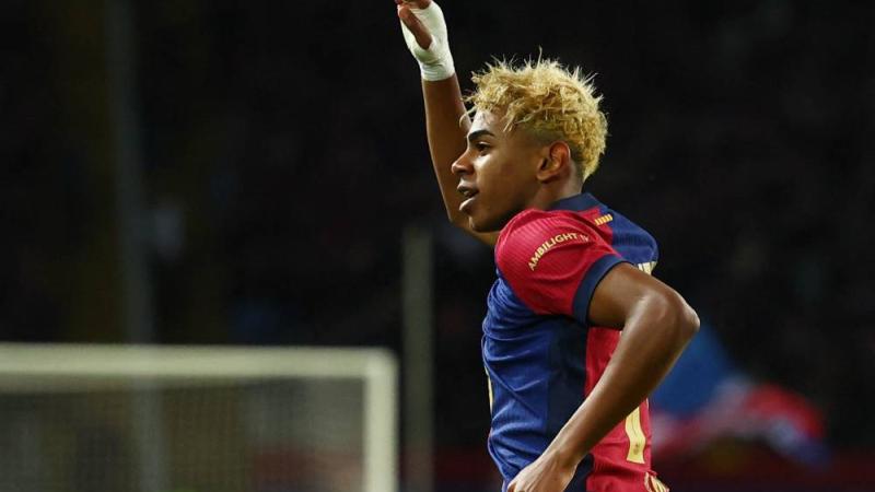 يامال بالضمادة في مباراة الفوز على الإنتر