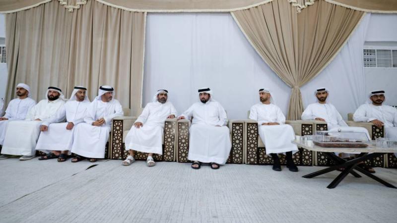 أحمد بن محمد يقدم واجب العزاء في وفاة علي السيد السادة