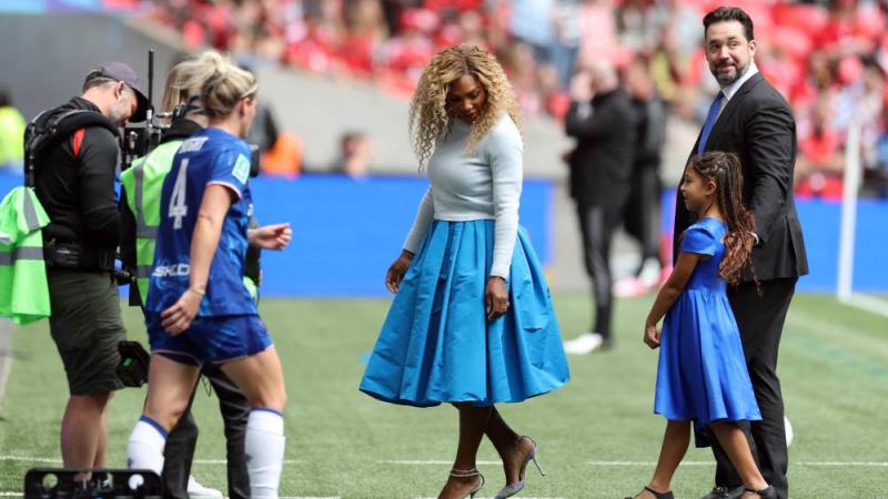 سيرينا وزوجها وابنتهما في ملعب ويمبلي