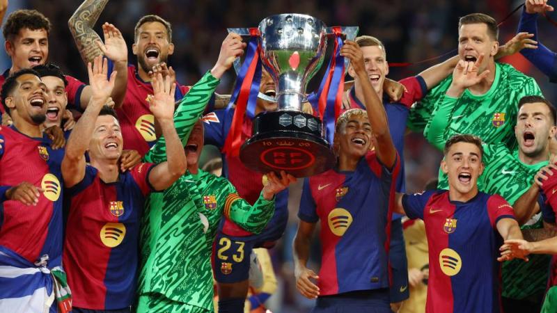 محمد صلاح ينافس نجوم برشلونة وعثمان ديمبلي..حفل توزيع جائزة الكرة الذهبية في 22 سبتمبر
